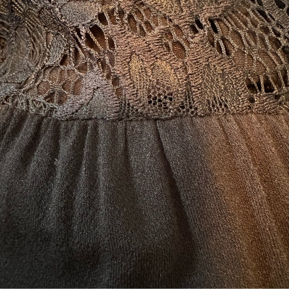 K&C black loose blouse with lace and 3/4 sleeves NWOT - Picture 5 of 5